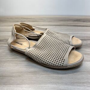 Earth Women's Shelly Sandal Size 7.5 Taupe Leather Slingback Perforated Open Toe